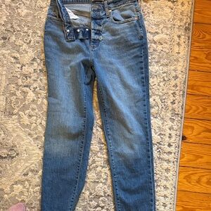 Universal Thread Women's Blue Skinny Jeans NWT size 6